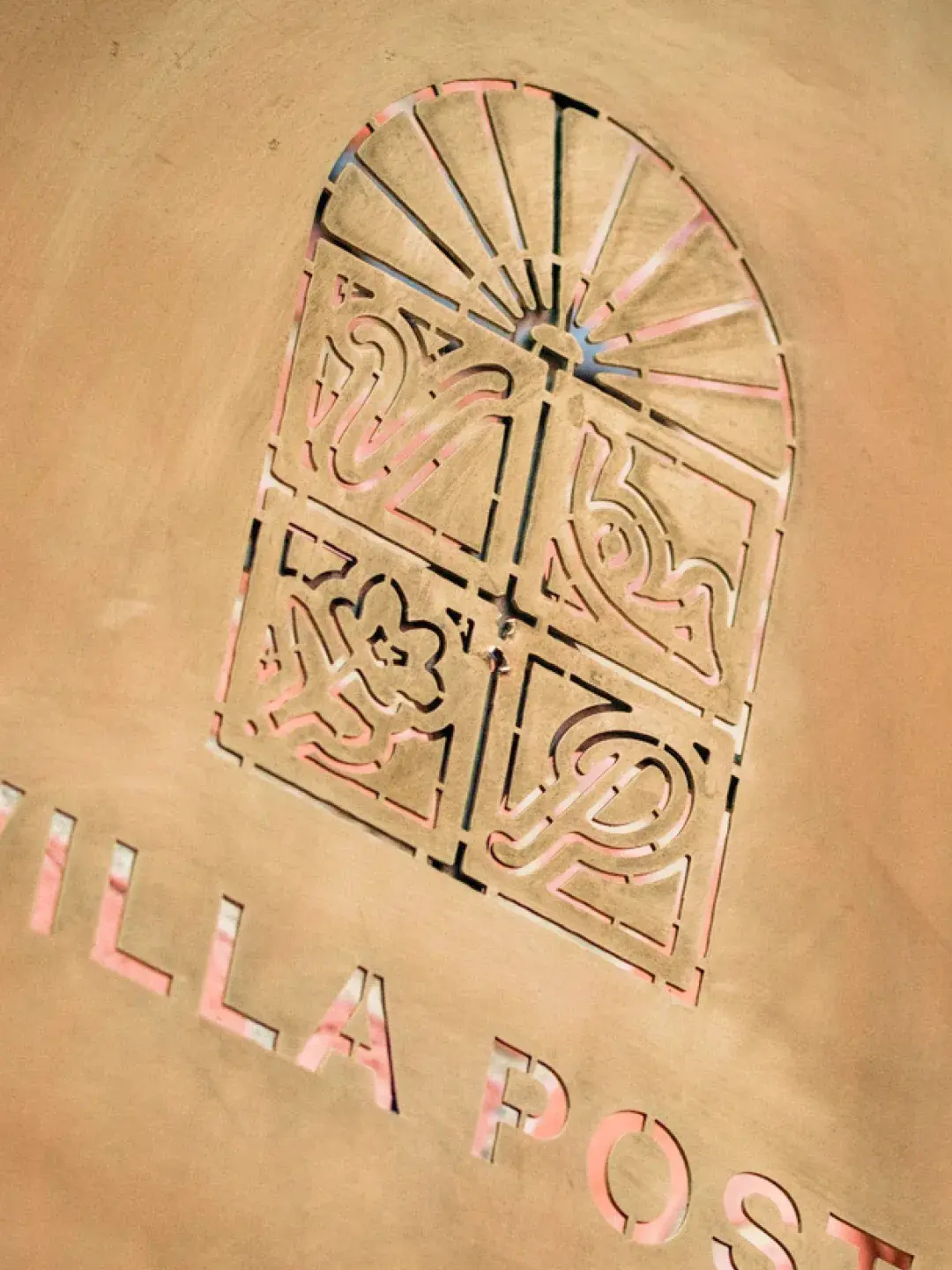 Villa post messingskilt